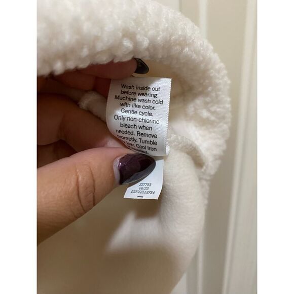 NWT White Sherpa Hoodie Pullover Sweatshirt Sz XL Gorpcore Minimalist Soft Cozy - Picture 11 of 14